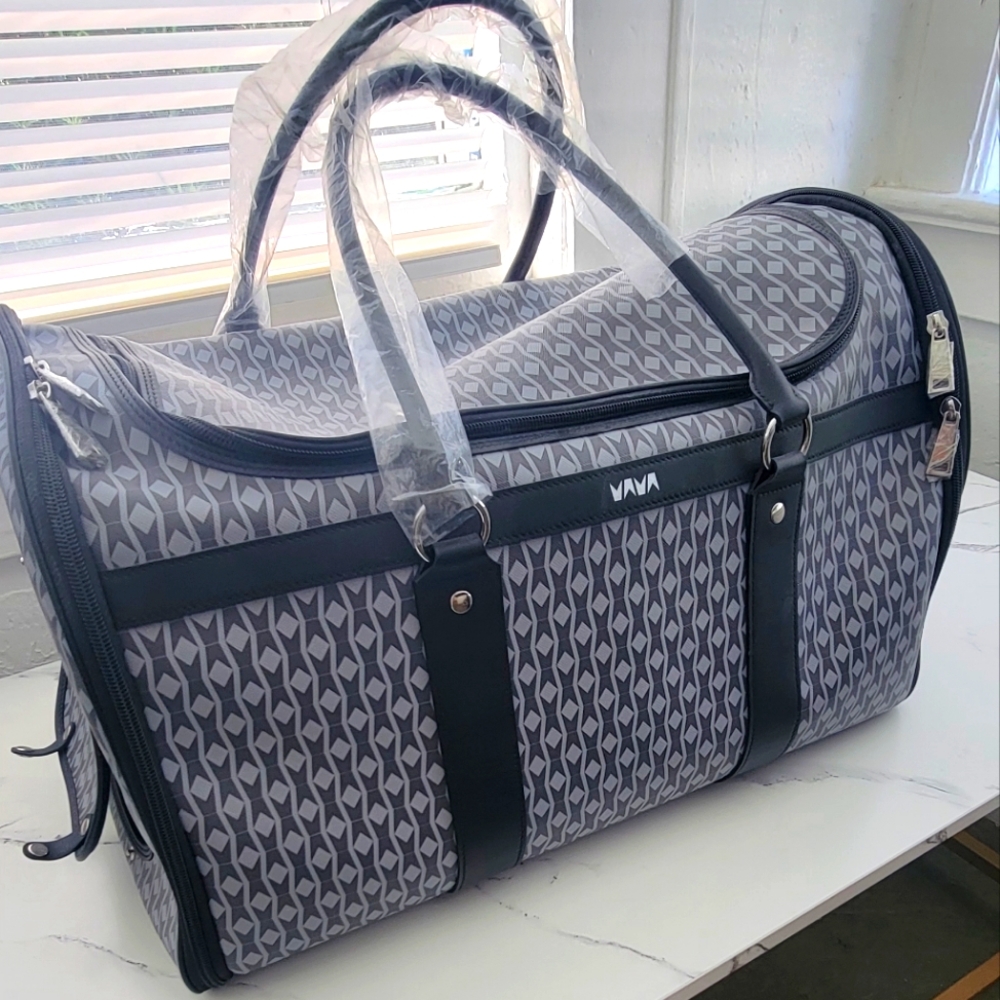 Dog carrier bag